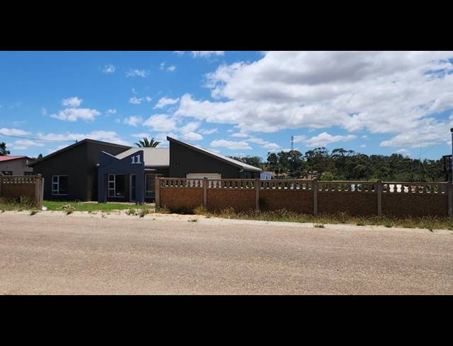 3 BEDROOM HOUSE FOR SALE IN ALBERTINIA
